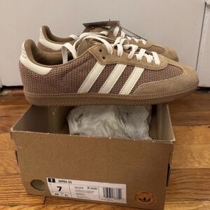 Sold Out Adidas Samba OG Cardboard color Tan and White Sneakers